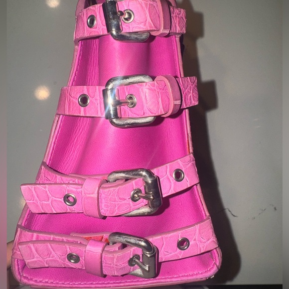 Pink crocodile buckle bag - Picture 5 of 5